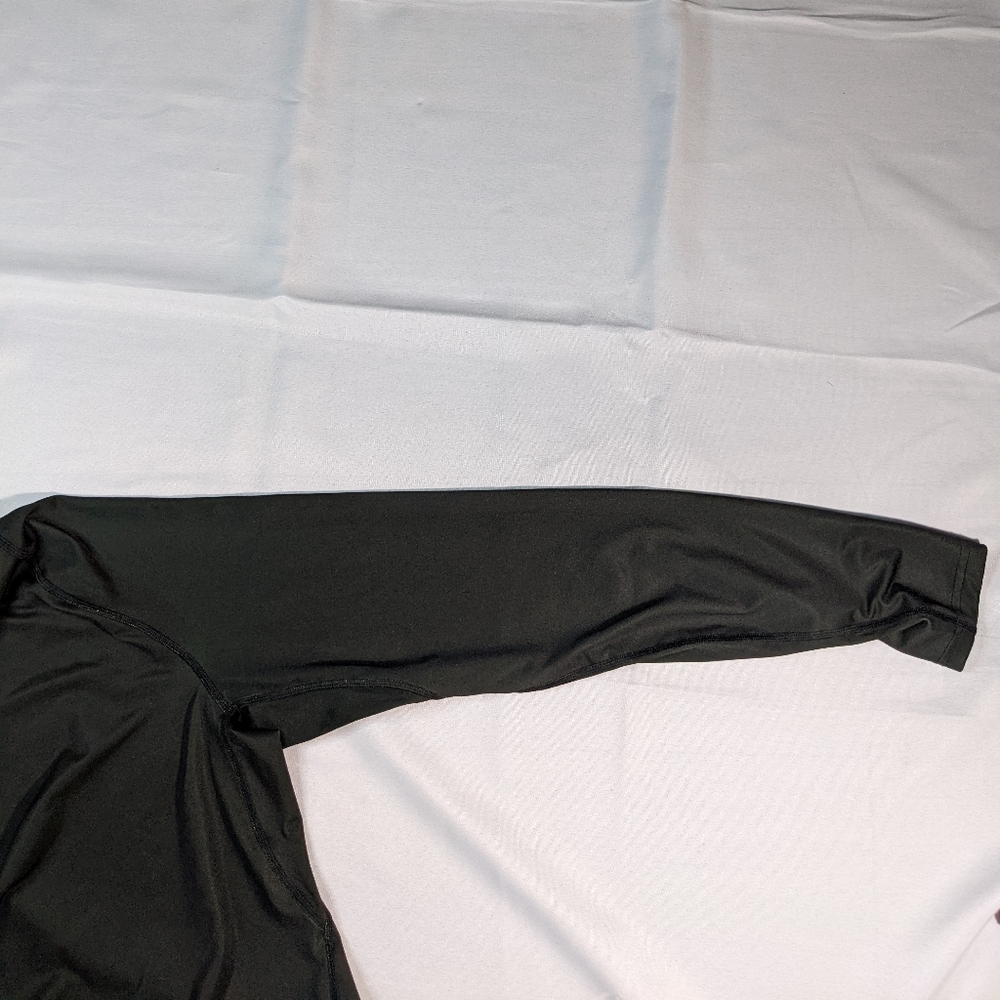 NIKE Dri-fit Black and Green Large Mens Shirt - Picture 8 of 10
